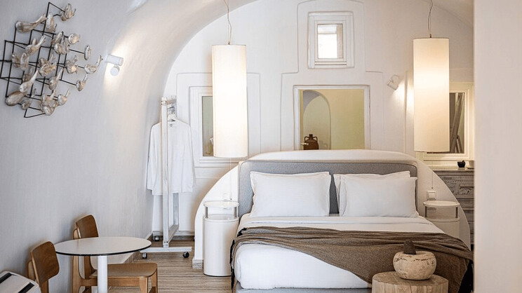 On The Rocks Santorini